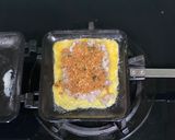 芋泥肉鬆熱壓三明治的食譜步驟2照片