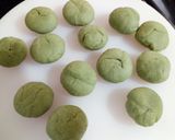A picture of step 3 of Momos.