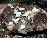 Hình bước làm 2 của món Steak bò sốt phomai