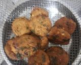 A picture of step 4 of Kunde Bhajia.