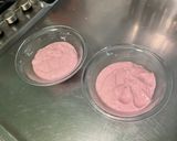 Une image de l'étape 6 de Coupes aux framboises, skyr et cranberries.