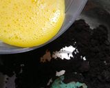 Foto langkah ke 2 dari resep 54. Brownie Crinkle Cookies.