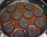 Foto langkah ke 6 dari resep Oreo Sandwich Brownies🇺🇸.