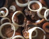 A picture of step 5 of Pork steak (Bistek tagalog).