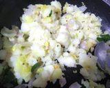 A picture of step 4 of Benne Dosa.