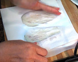 Foto del paso 2 de la receta: Rollitos de berenjena con jamón York y queso al horno