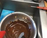 Une image de l'étape 2 de Bonbons en chocolat, chocolat au lait/chocolat blanc, chocolat noir/praliné.
