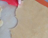 Foto del paso 4 de la receta: Mousse con glaseado espejo y jelly de fruta decorado con macarrones