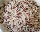 Foto del passaggio 2 della ricetta Insalata di riso basmati e riso rosso integrale