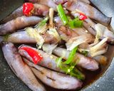 Hình bước làm 2 của món Cá bống kho tiêu