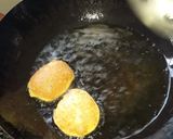 A picture of step 5 of Panipuri.