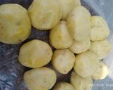 A picture of step 3 of Potato papad.