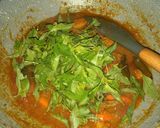 Foto langkah ke 5 dari resep Tongkol Woku Kemangi.
