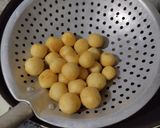 Foto langkah ke 4 dari resep Pentol Korea Khas Gresik.