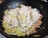 👩🏻‍🍳簡易高麗菜炒飯的食譜步驟2照片
