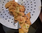 Foto langkah ke 7 dari resep Peyek kacang hijau.