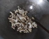 Foto langkah ke 2 dari resep Chicken teriyaki with mushroom.