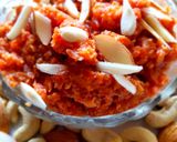 गाजर हलवा (gajar halwa recipe in marathi) रेसिपी स्टेप 3 फोटो 