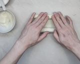 Foto del paso 3 de la receta: Palmeritas caseras con tapas de empanadas!