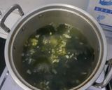 Foto langkah ke 5 dari resep Miyeok Guk (sup rumput laut).