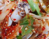 รูปขั้นตอนการทำที่ 1 ของ ยำปูม้าปลาหมึก*สุดซี๊ด*