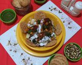 A picture of step 6 of Bhalla papdi chat.