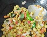 A picture of step 4 of Awarekalu upma (butter beans).