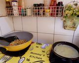 Foto langkah ke 4 dari resep Risol Isi Sayur.