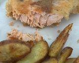 Foto del paso 3 de la receta: Salmón Frito con Papas Rústicas