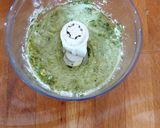Une image de l'étape 3 de Burger poulet sauce à l'avocat 😋.
