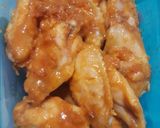 Foto langkah ke 7 dari resep Honey Spicy Chicken Wings.