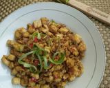 Foto langkah ke 5 dari resep Oseng Tahu Telur.
