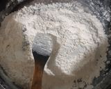 عکس مرحله 4 از دستور کیک حلوا مجلسی بدون فر
