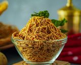મિન્ટ ગાર્લિક આલુ સેવ (Mint Garlic Aloo Sev Recipe In Gujarati) રેસીપી સ્ટેપ4ફોટો