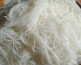 Foto langkah ke 3 dari resep Bihun Kare Simpel ala Singapore.