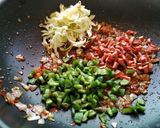 A picture of step 7 of Masala Veggies Bun.