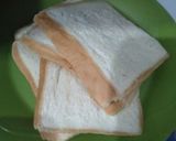 Foto langkah ke 2 dari resep Sosis Gulung Roti Tawar.