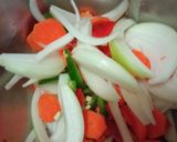 Foto del paso 1 de la receta: Tiritas de pollo con verduras