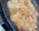 Foto del passaggio 2 della ricetta #654 Pennette con code di gamberi e zucchine 🍤🥒🌱