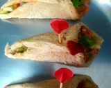 A picture of step 8 of Veggie mayo rolls.