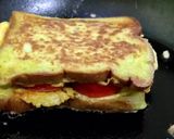 Foto langkah ke 4 dari resep One Pan Egg Toast (Roti Pandan + Keju Slice).