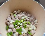 Foto langkah ke 3 dari resep Sop ayam hainan.