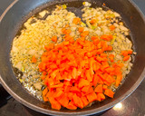Foto del paso 1 de la receta: Risotto de verduras y pesto de ajos silvestres o ajos de los osos