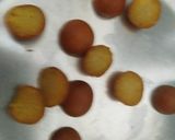 A picture of step 3 of Gulab jamuni pudding.