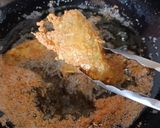 Foto langkah ke 8 dari resep Ayam Goreng Kremes.