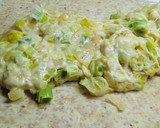 Foto del paso 3 de la receta: Calzone de puerros, cebolla y queso