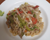 Foto del paso 6 de la receta: Fideos de arroz salteados con ternera y setas