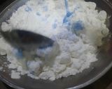 Foto langkah ke 2 dari resep Kue Putu Bunga Telang (dengan Cetakan).