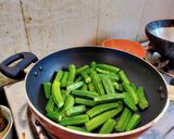 A picture of step 1 of Bhindi masala.