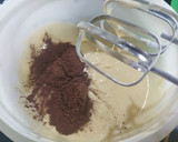 Foto del paso 2 de la receta: Budín de naranja y cacao con chips y pasas